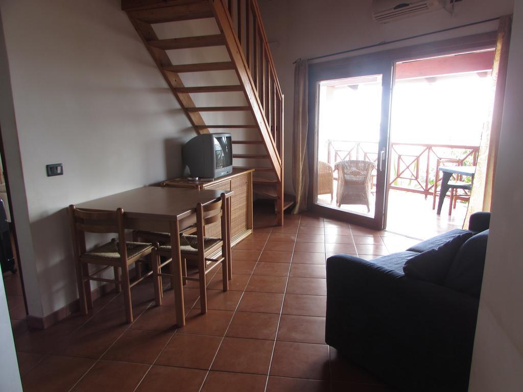 Private 1 Minute To The Pool & #74b #86 Apartment Santa Maria