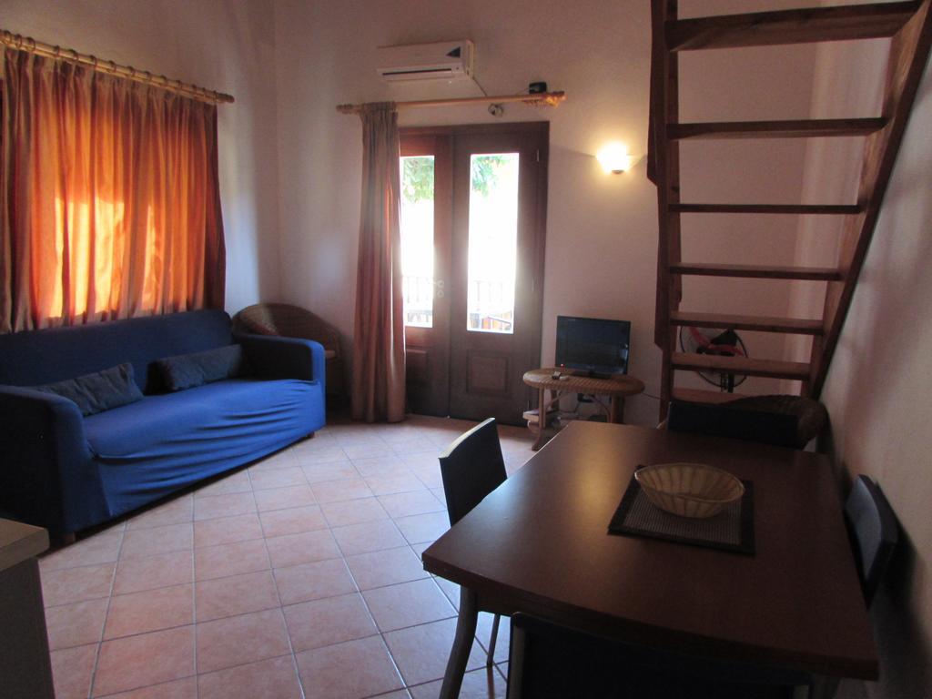 Private 1 Minute To The Pool & #74b #86 Apartment